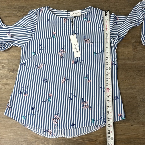 CLOSET LONDON BLUE STRIPE FLORAL BELL SLEEVE BLOUSE, size 6 - Picture 7 of 11